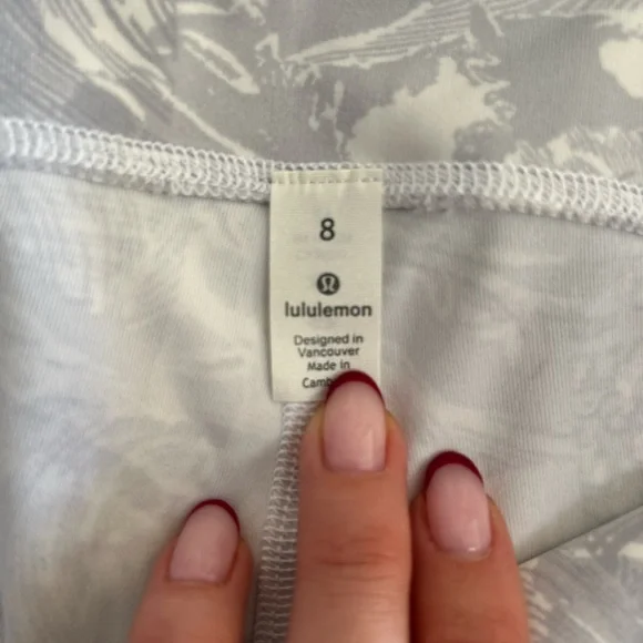 Lululemon printed leggings - Picture 3 of 6